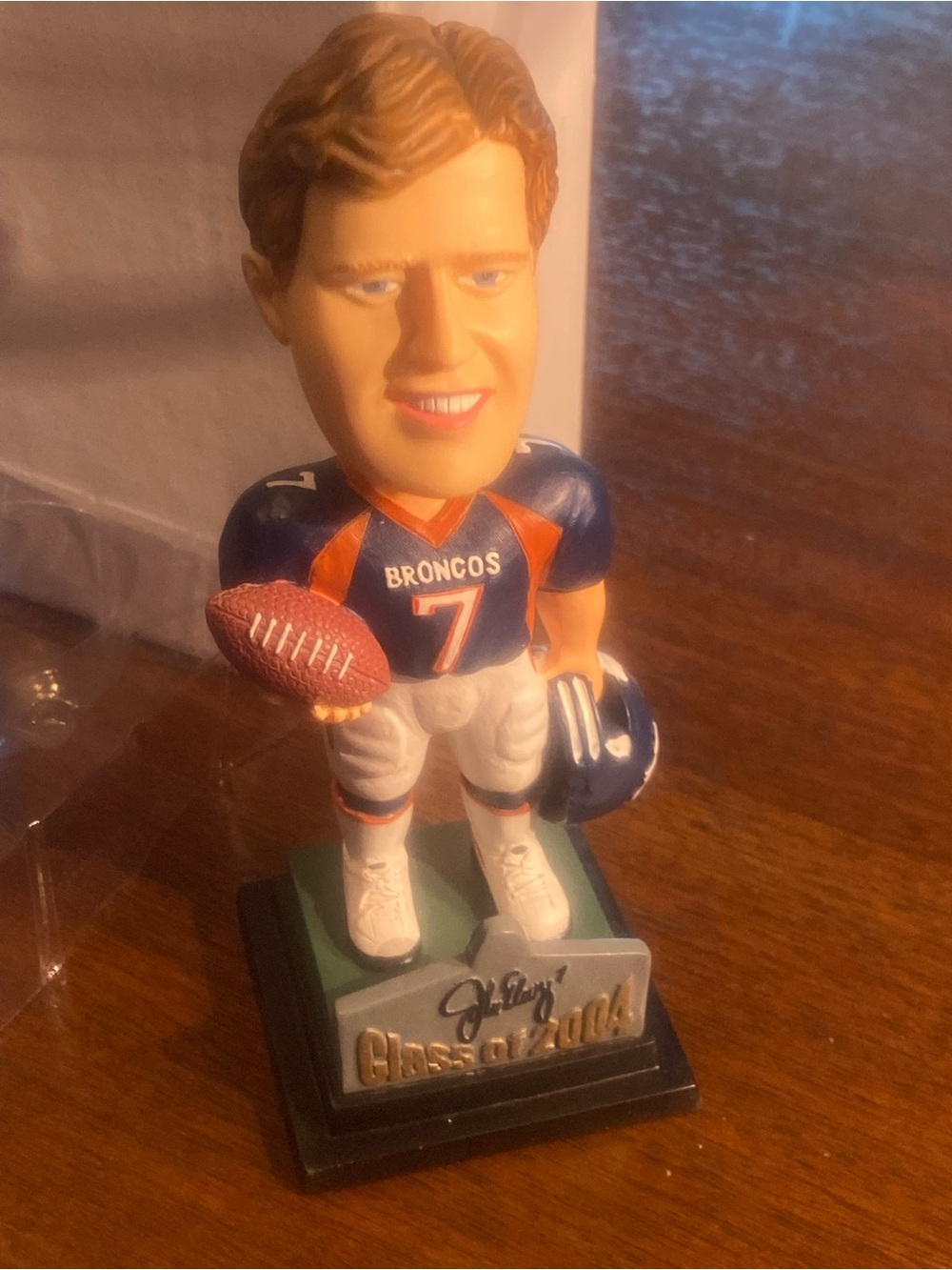 New in Box Bobbin Buddies John Elway Denver Broncos HOF Class 2004 Bobblehead